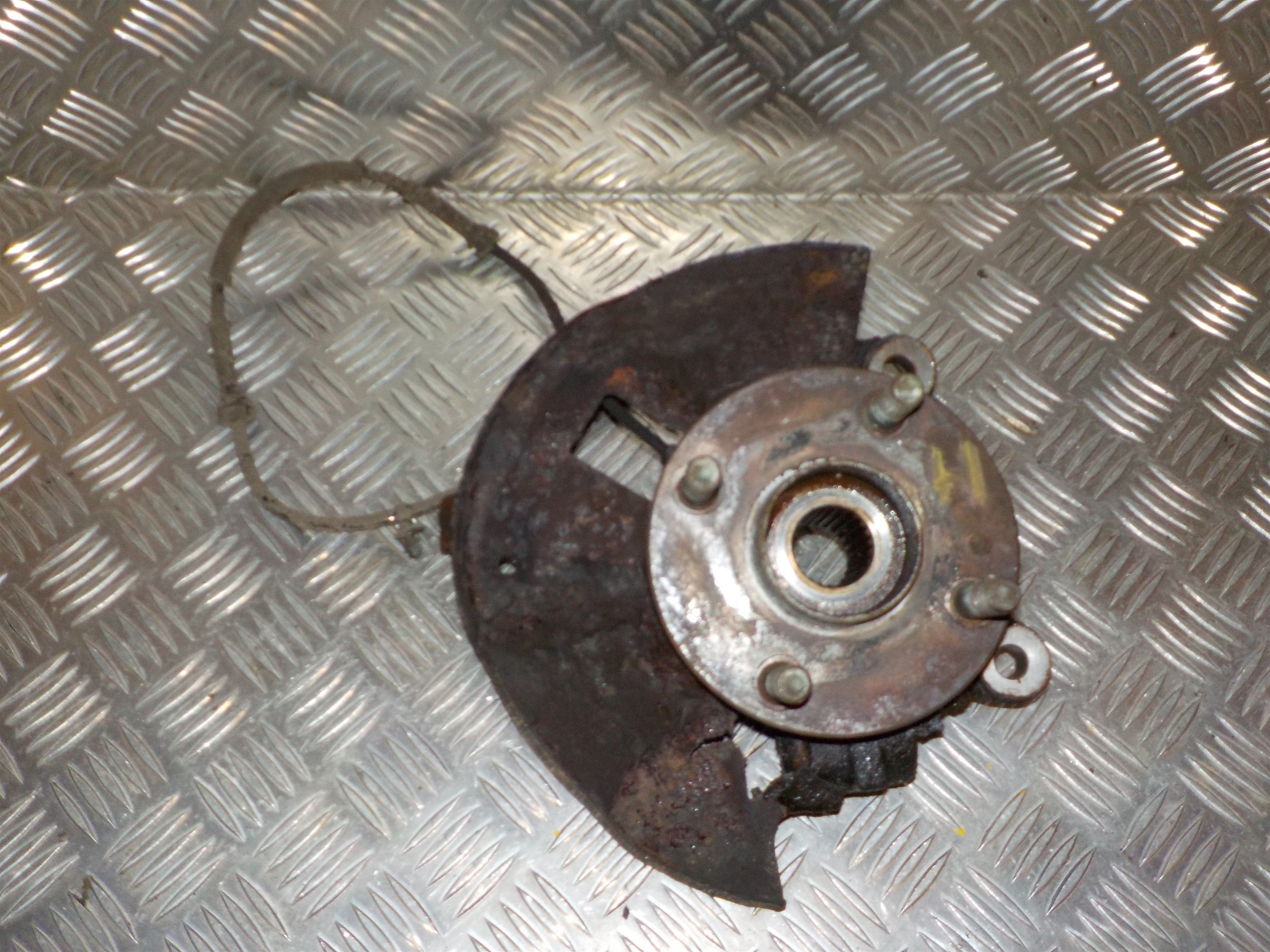 Mazda 2 De Spindel For H Med OEM Nr. Ophugger Fra Mazda Ophugger