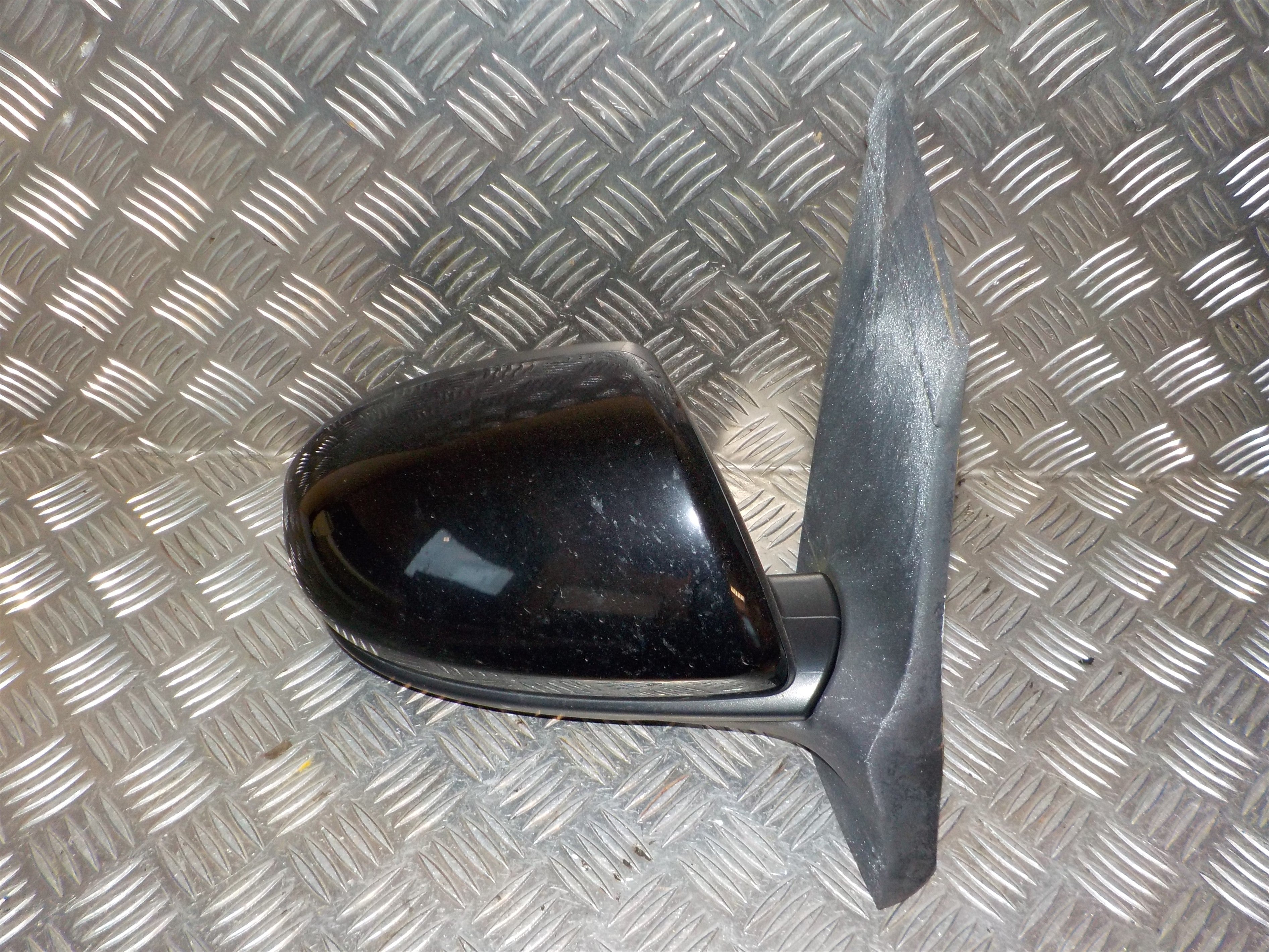 Mazda 2 De Sidespejl Med OEM Nr. GS1D691N1A Fra Mazda Ophugger