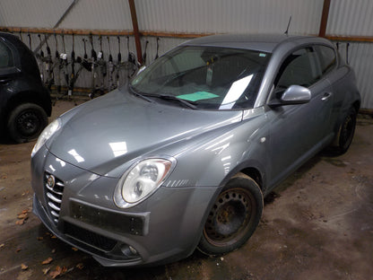 Alfa Romeo Mito Pluk-Selv-Bil Med OEM Nr. Ophugger Fra Alfa Romeo Ophugger