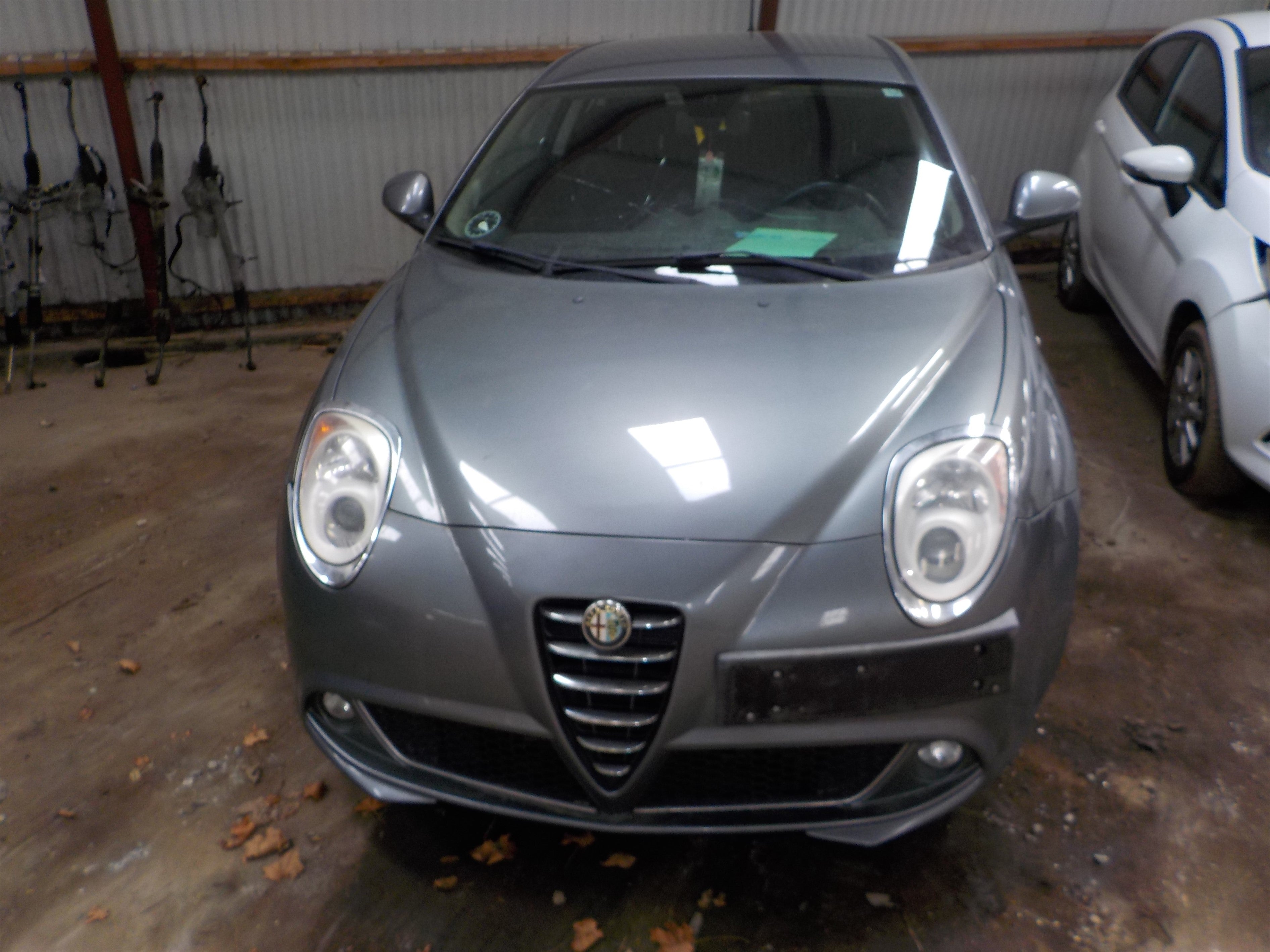 Alfa Romeo Alfa Mito Pluk-Selv-Bil Med OEM Nr. Ophugger Fra Alfa Romeo Ophugger