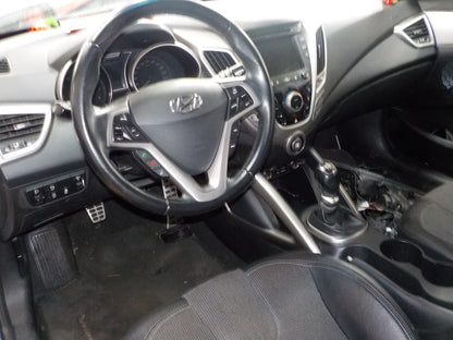 Hyundai Veloster Pluk-Selv-Bil Med OEM Nr. Ophugger Fra Hyundai Ophugger