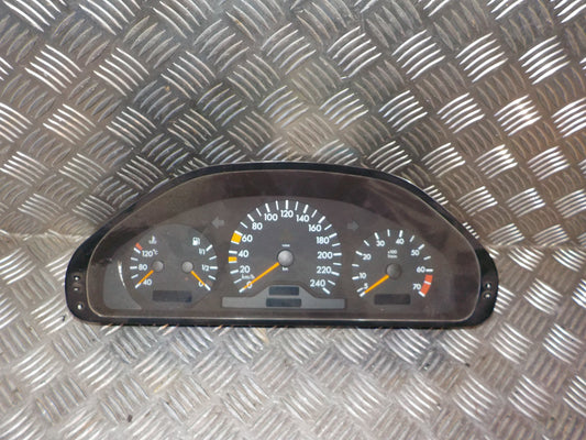 Mercedes C 180-280 W202 Speedometer - Instrument Med OEM Nr. A2025401648 Fra Mercedes Ophugger