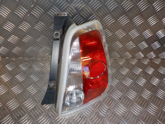 Fiat 500 Baglygte Med OEM Nr. Ophugger Fra Fiat Ophugger