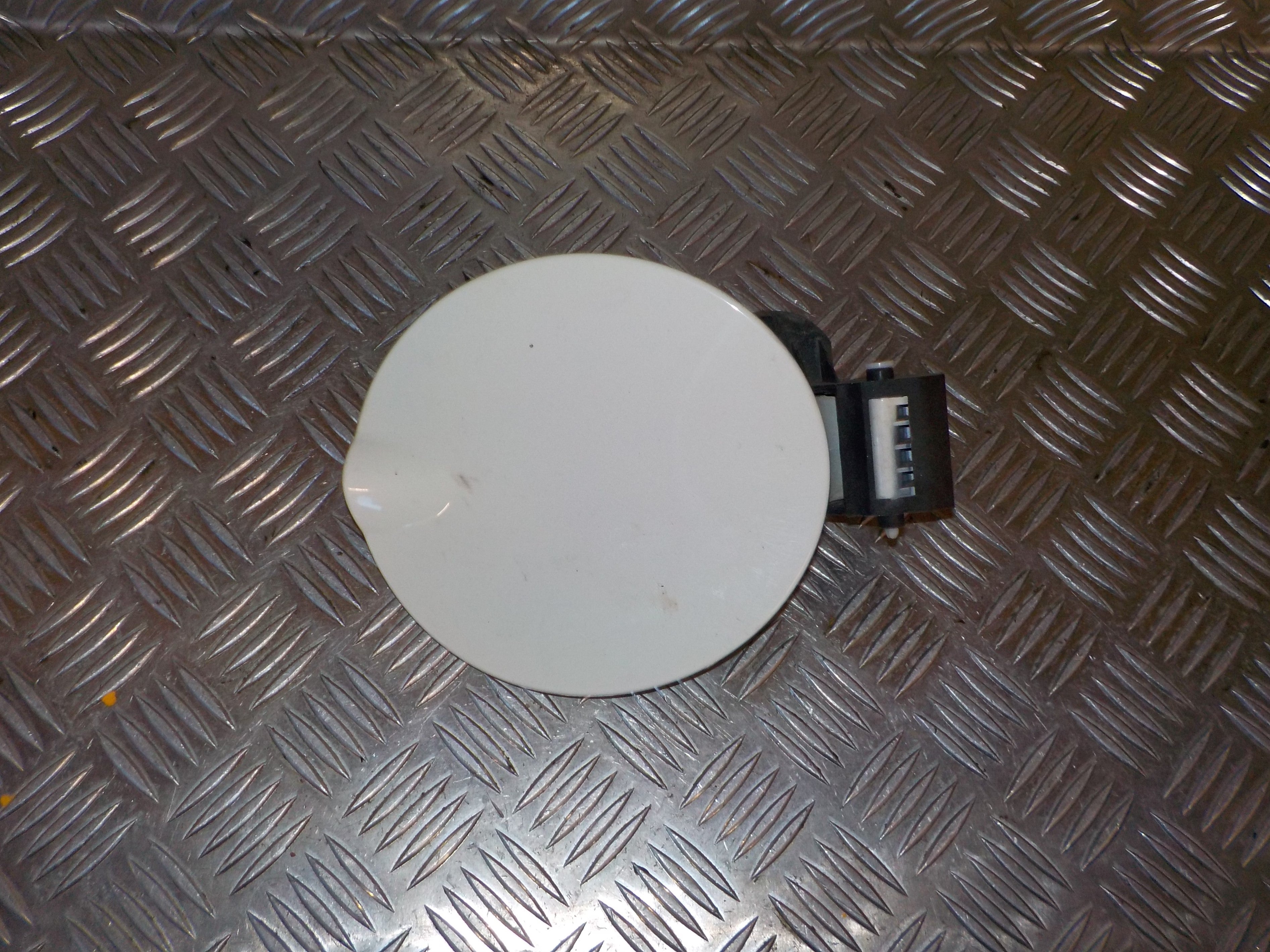 Fiat 500 Benzinklap / Tankklap Med OEM Nr. Ophugger Fra Fiat Ophugger