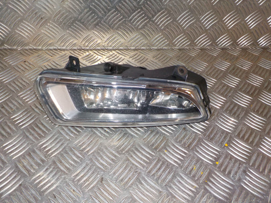 VW Polo 6R Tågelygte For Med OEM Nr. 6R0941062B Fra VW Ophugger