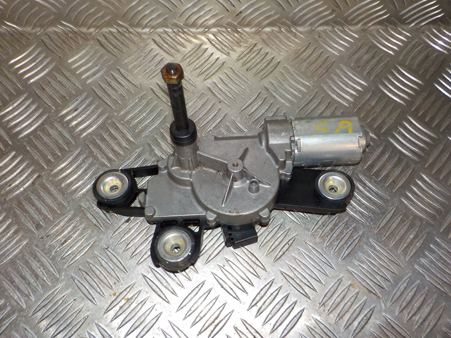 Ford Fiesta 7 Bagrudevisker Motor Med OEM Nr. 8A61A17K441AC Fra Ford Ophugger