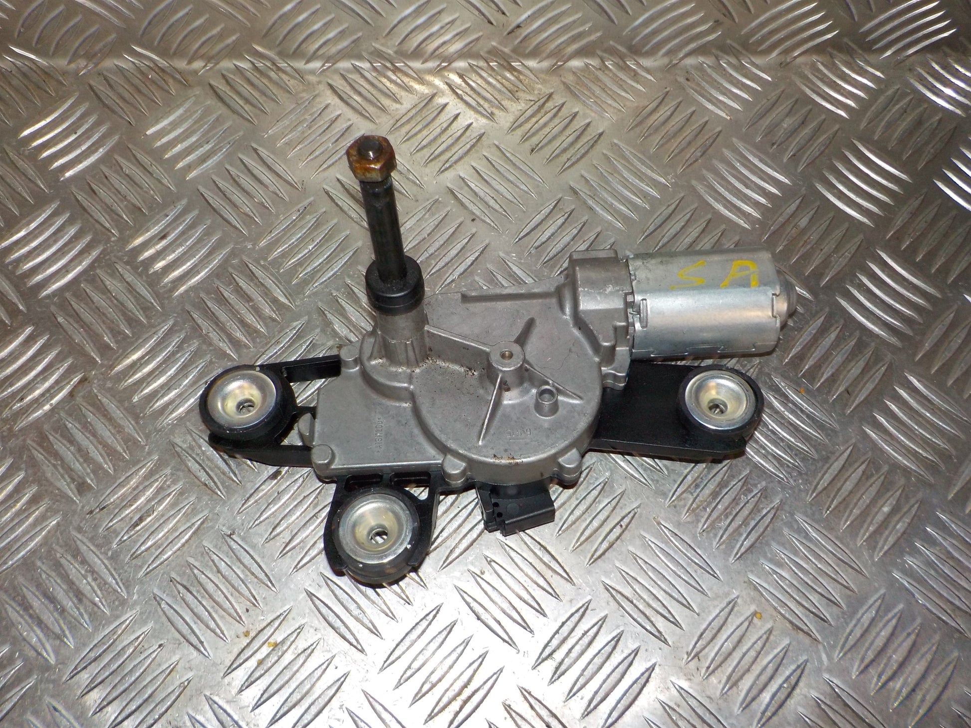 Ford Fiesta 7 Bagrudevisker Motor Med OEM Nr. 8A61A17K441AC Fra Ford Ophugger