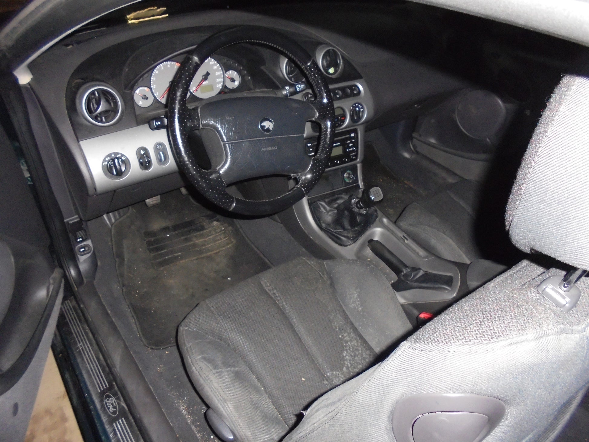 Ford Cougar Pluk-Selv-Bil Med OEM Nr. Ophugger Fra Ford Ophugger