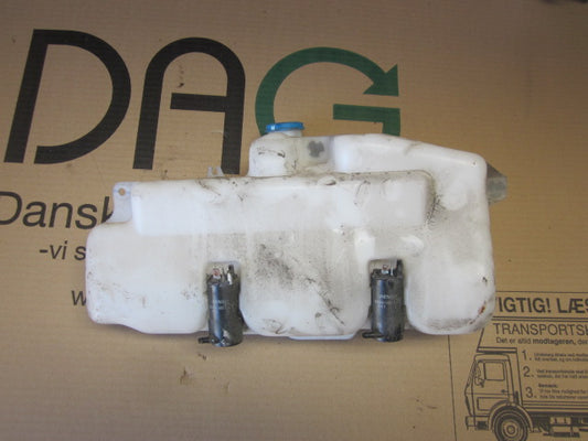 Suzuki Ignis Sprinkler M/Motor Med OEM Nr. Ophugger Fra Suzuki Ophugger
