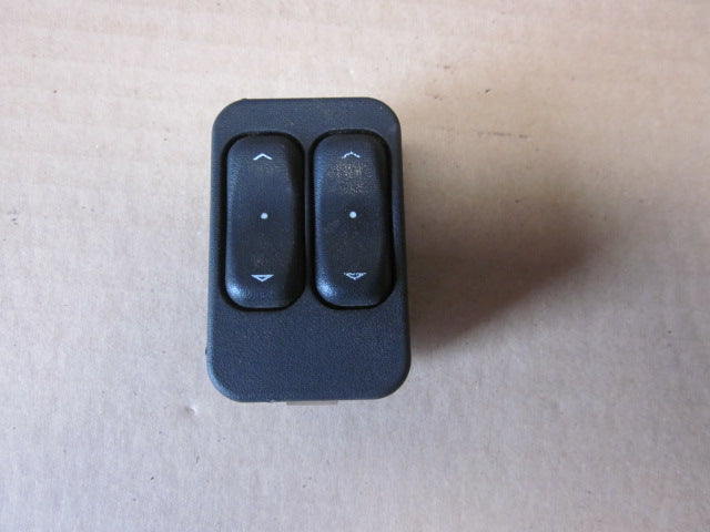 Opel Corsa C Kontakt Rudehejs Med OEM Nr. Ophugger Fra Opel Ophugger