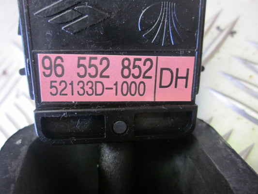 Daewoo Nubira Kontakt Visker Med OEM Nr. Ophugger Fra Daewoo Ophugger