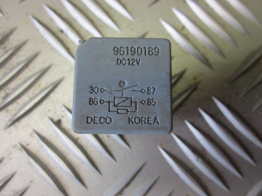 Daewoo Nubira Relæ Diverse Med OEM Nr. Ophugger Fra Daewoo Ophugger