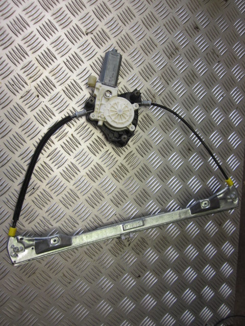 Renault Clio 3 Rudemotor - Rudehejs Med OEM Nr. Ophugger Fra Renault Ophugger