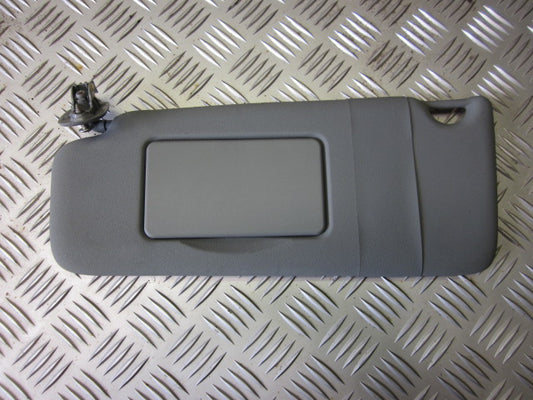 Renault Clio 3 Solskærm Med OEM Nr. Ophugger Fra Renault Ophugger
