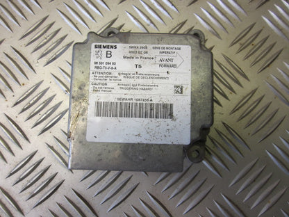 Peugeot 307 Airbag Elboks Med OEM Nr. 6545HE	 Fra Peugeot Ophugger