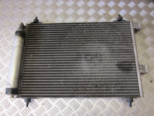 Peugeot 307 Køler Aircond Med OEM Nr. Ophugger Fra Peugeot Ophugger