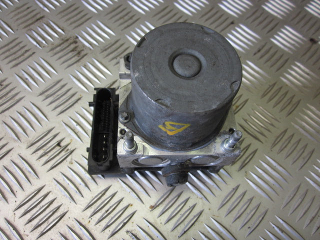 Nissan Almera N16 ABS Pumpe Med OEM Nr. 0265800330 Fra Nissan Ophugger