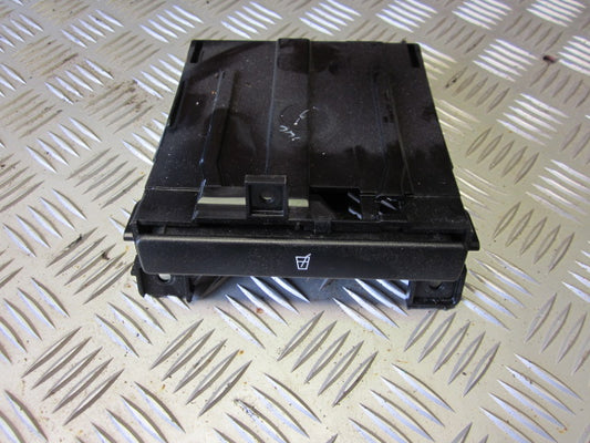 Nissan Almera N16 Kopholder Med OEM Nr. Ophugger Fra Nissan Ophugger