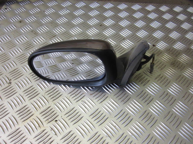 Nissan Almera N16 Sidespejl Med OEM Nr. Ophugger Fra Nissan Ophugger