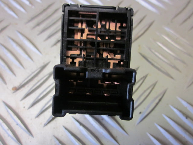 Nissan Almera N16 Kontakt Sidespejl Med OEM Nr. Ophugger Fra Nissan Ophugger