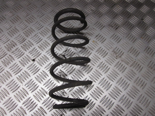 Suzuki Alto Bagfjeder Spiral Med OEM Nr. Ophugger Fra Suzuki Ophugger