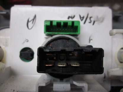 Suzuki Alto Varmeregulering Med OEM Nr. Ophugger Fra Suzuki Ophugger