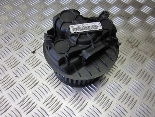 Citroen C2 Varmeblæser Med OEM Nr. 6441Q5 Fra Citroen Ophugger