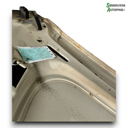 Opel Corsa A Fronthjelm Med OEM Nr. Ophugger Fra Opel Ophugger