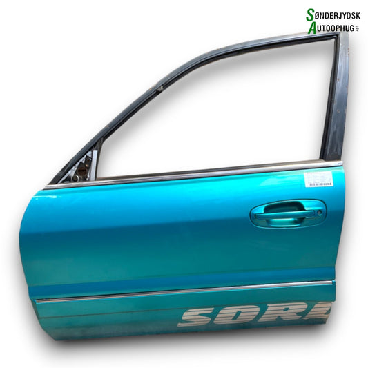 Mitsubishi Sigma Fordør V Med OEM Nr. Ophugger Fra Mitsubishi Ophugger