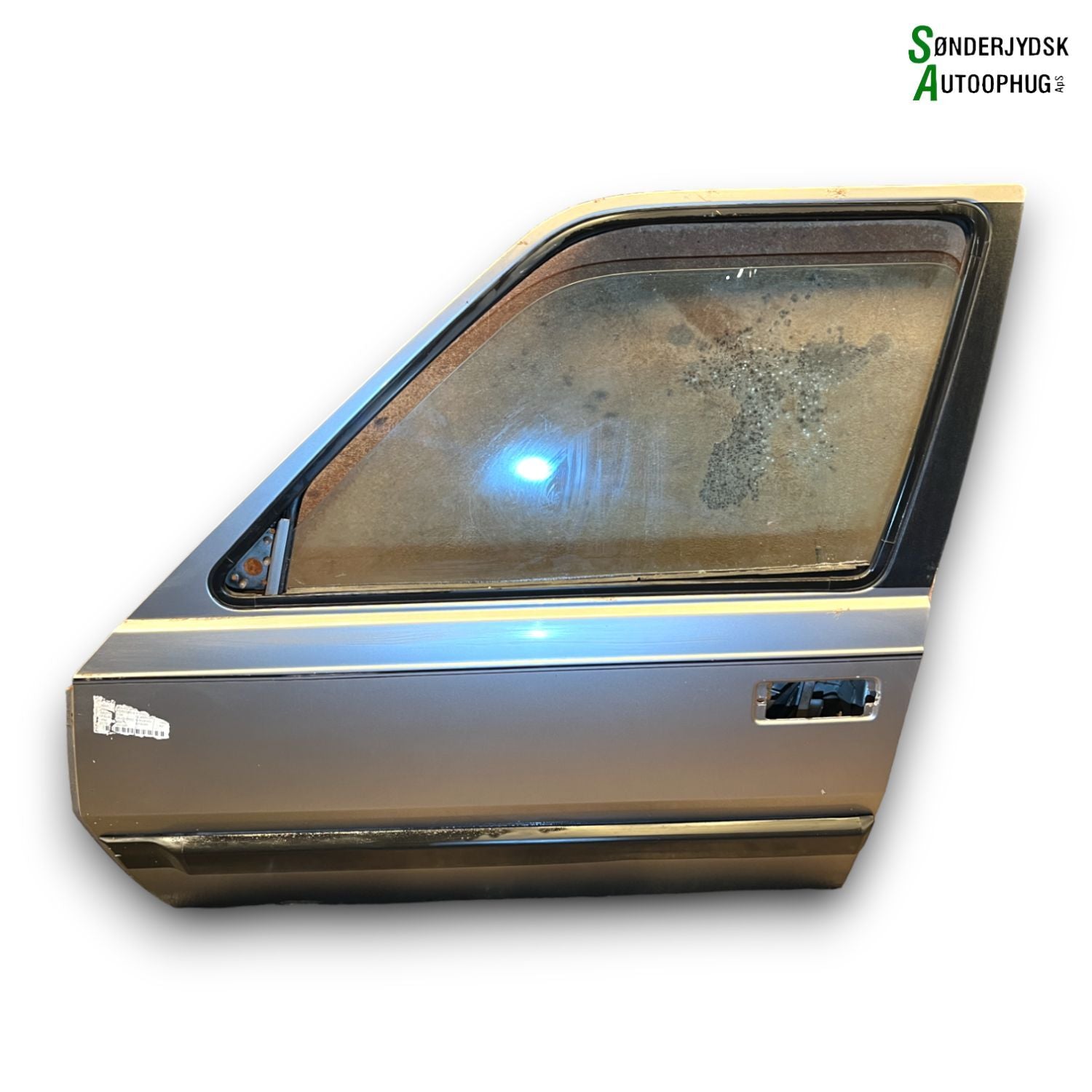 Volvo 340/360 Fordør V Med OEM Nr. Ophugger Fra Volvo Ophugger
