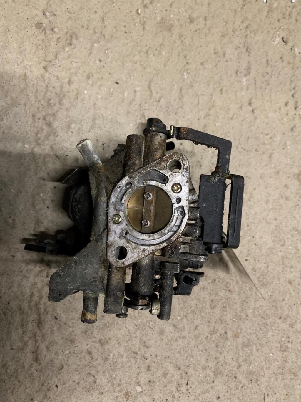 Renault R5 Karburator Med OEM Nr. Ophugger Fra Renault Ophugger