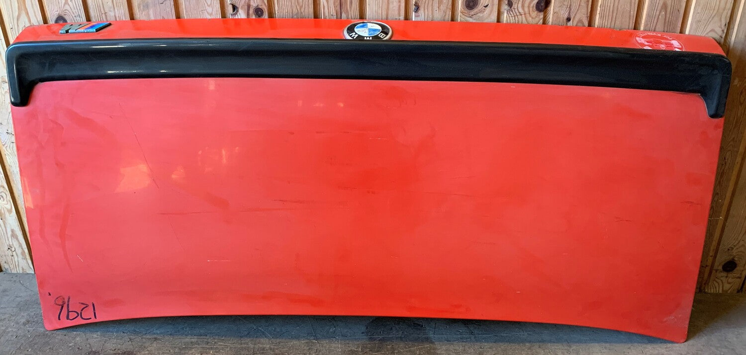 BMW 3-Serie E30 Bagklap Med OEM Nr. Ophugger Fra BMW Ophugger