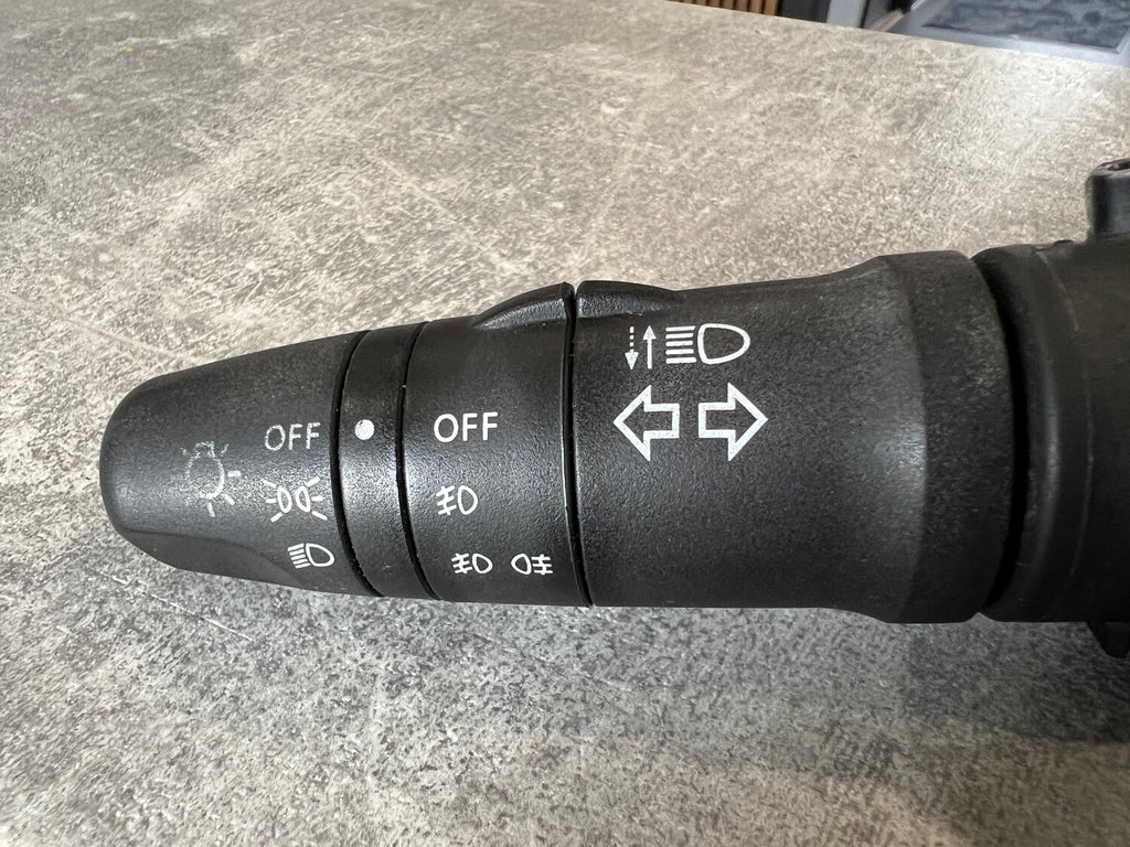 Nissan Primera P12 Kontakt Lys/Blink Med OEM Nr. 25540AV600 Fra Nissan Ophugger