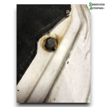 Seat Ibiza 6J Fronthjelm Med OEM Nr. 6J0823031 Fra Seat Ophugger