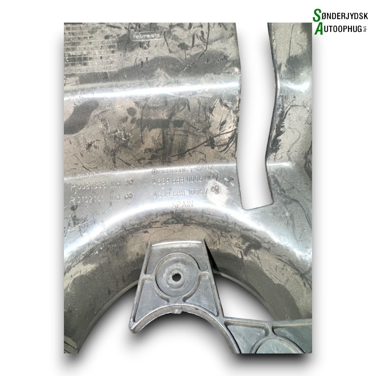 Mercedes Vito W639 Ratafdækning Med OEM Nr. A6396880006 Fra Mercedes Ophugger