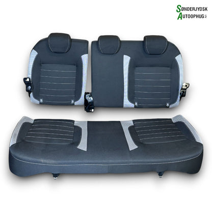 Dacia Sandero LL Bagsæde  Med OEM Nr. Ophugger Fra Dacia Ophugger