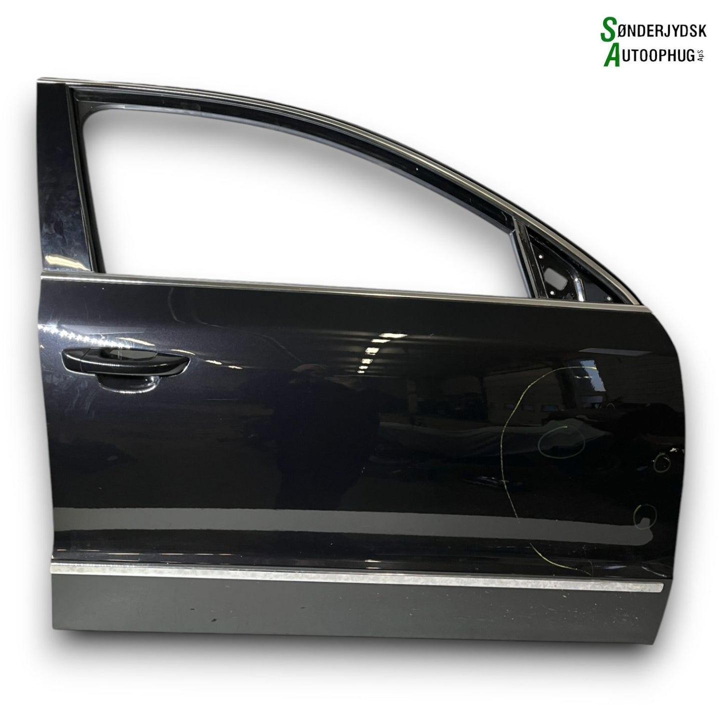 Skoda Superb Fordør H Med OEM Nr. 3T0831056 Fra Skoda Ophugger