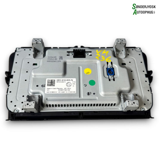 Skoda Octavia Radio, Multi Display Med OEM Nr. 5E0919605N Fra Skoda Ophugger