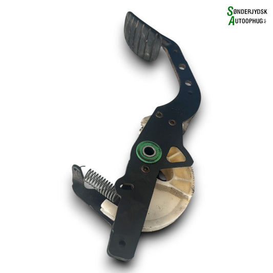 Renault Clio 2 Koblingspedal Med OEM Nr. 8200060841 Fra Renault Ophugger