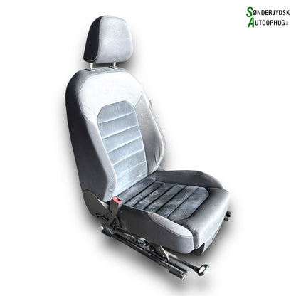 VW Golf 7 AU Indtræk - Kabine Med OEM Nr. 5G0885775AM Fra VW Ophugger