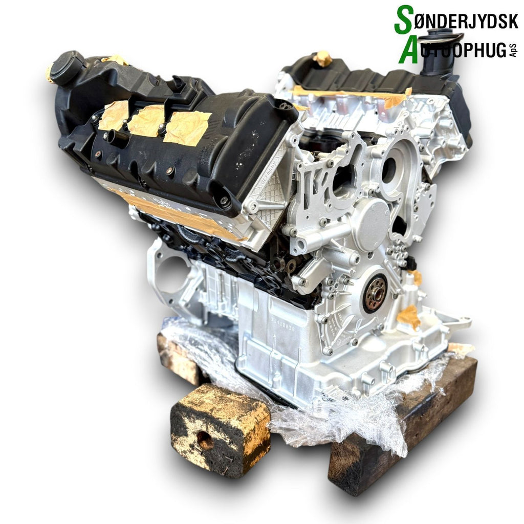 Audi Q7 Motor Med OEM Nr. 059100036N Fra Audi Ophugger