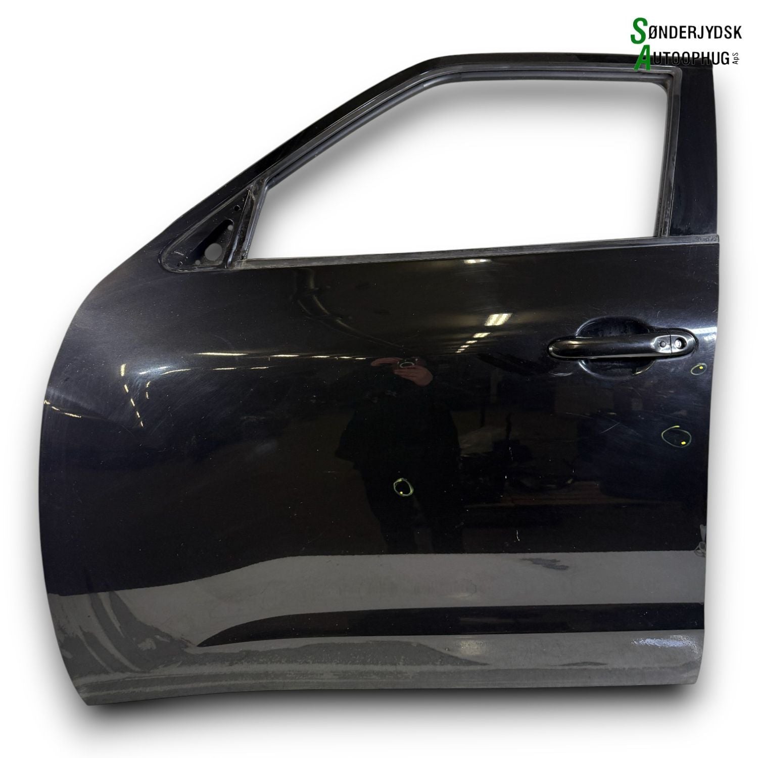 Nissan Juke Fordør V Med OEM Nr. H0101BA6MA Fra Nissan Ophugger