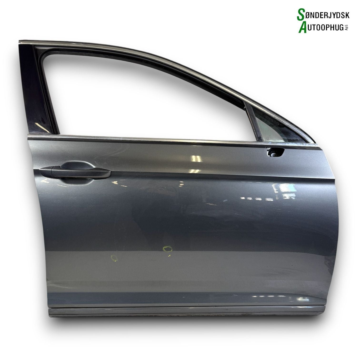 VW Passat 3G Fordør H Med OEM Nr. 3G0831056AG Fra VW Ophugger