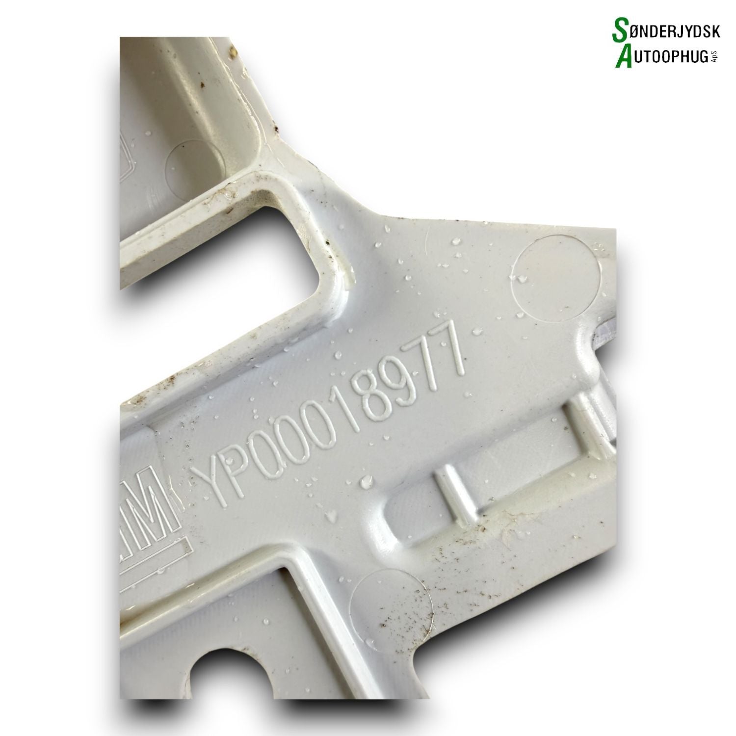 Opel Grandland Stolpebeklædning Med OEM Nr. YP00018977 Fra Opel Ophugger
