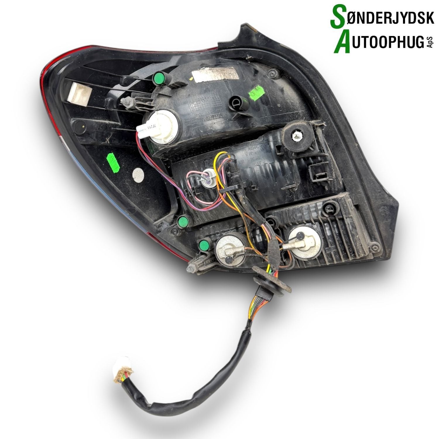 Peugeot 108 Baglygte Med OEM Nr. B000864480 Fra Peugeot Ophugger