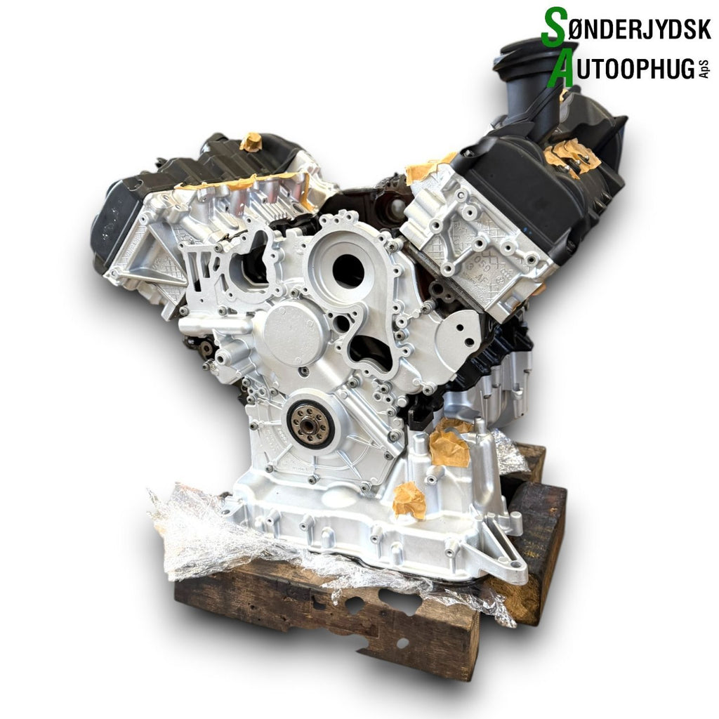 Audi Q7 Motor Med OEM Nr. CRTC Fra Audi Ophugger