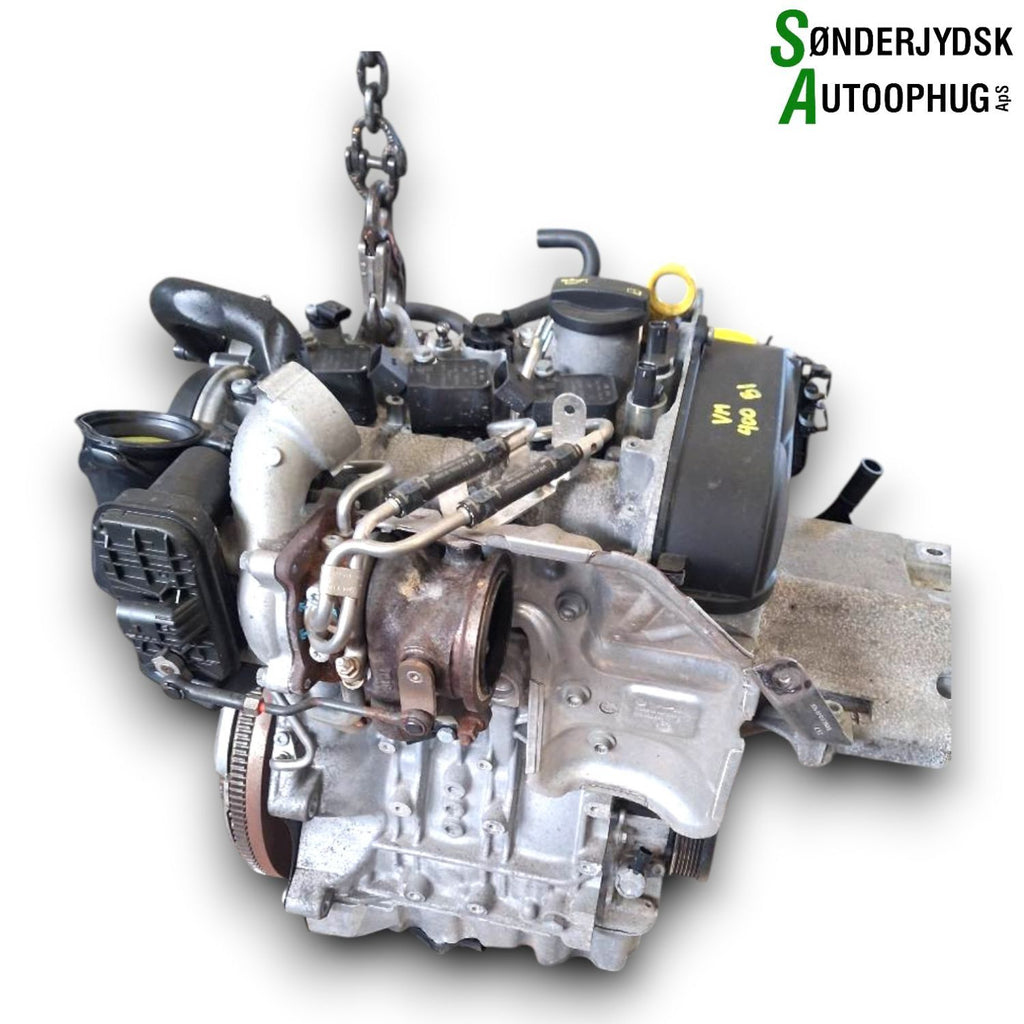 VW Golf 7 Au Motor Med OEM Nr. 04C100098D Fra VW Ophugger