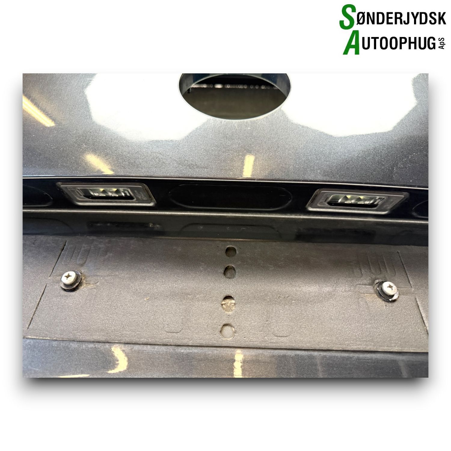 VW Golf Sportsvan Bagklap Med OEM Nr. 510827025AD Fra VW Ophugger