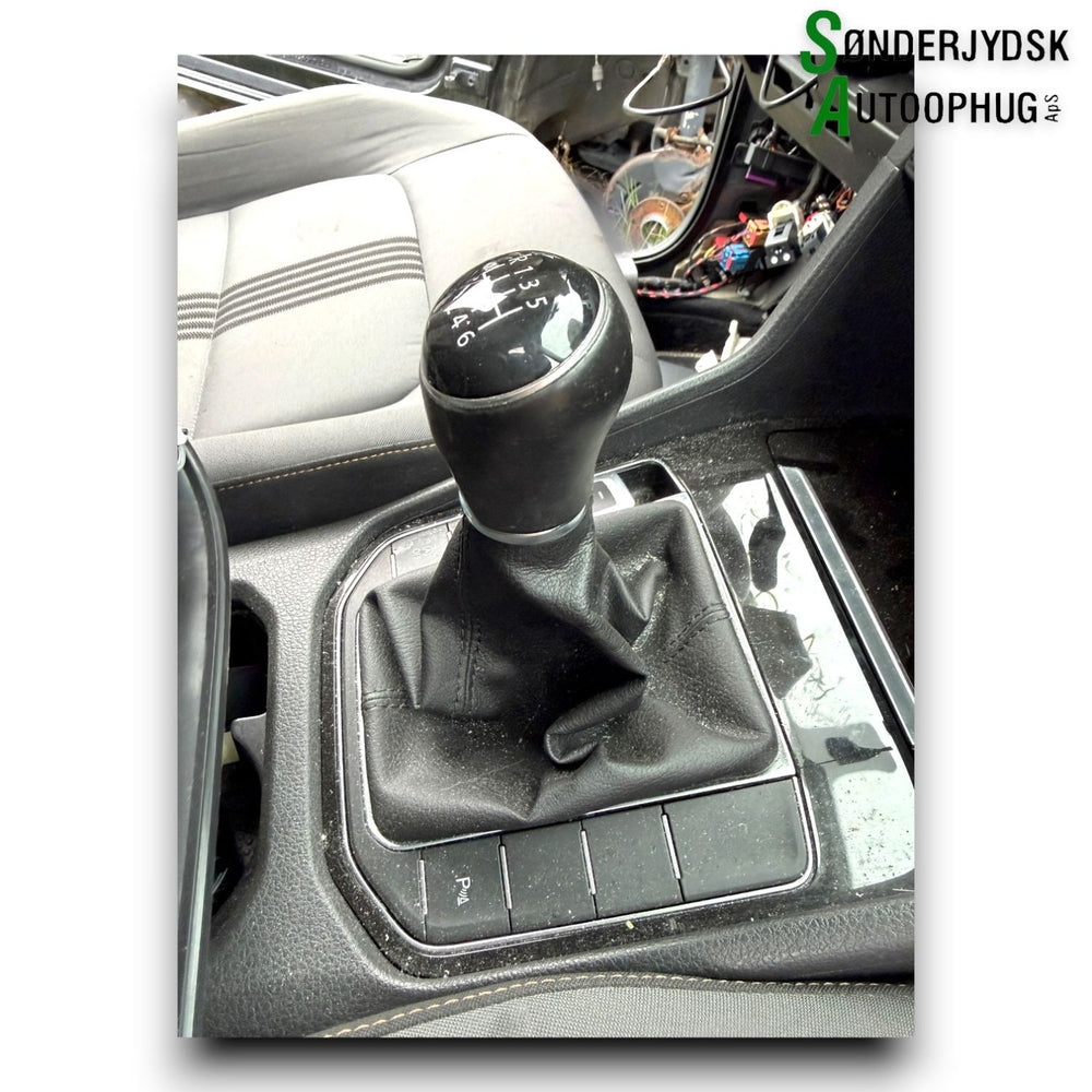 VW Golf Sportsvan Gearknop Med OEM Nr. 517711113C Fra VW Ophugger