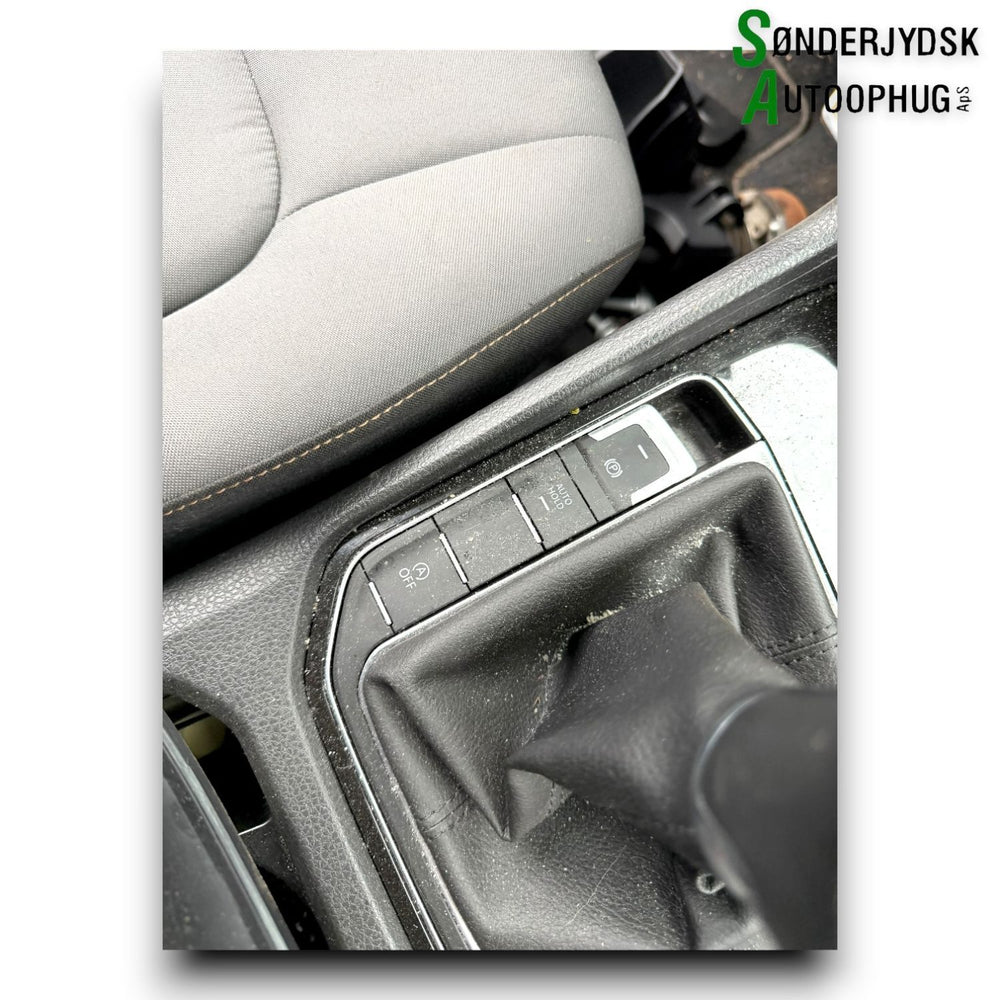 VW Golf Sportsvan Håndbremse Med OEM Nr. 517927225 Fra VW Ophugger